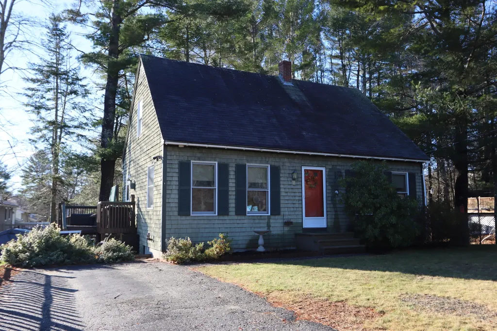 2 Pike Street Lisbon ME 04252