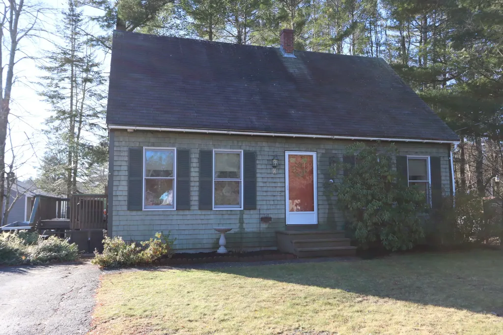 2 Pike Street Lisbon ME 04252