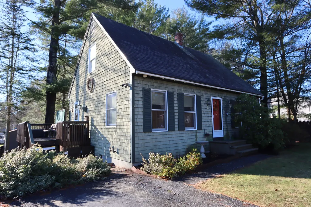 2 Pike Street Lisbon ME 04252