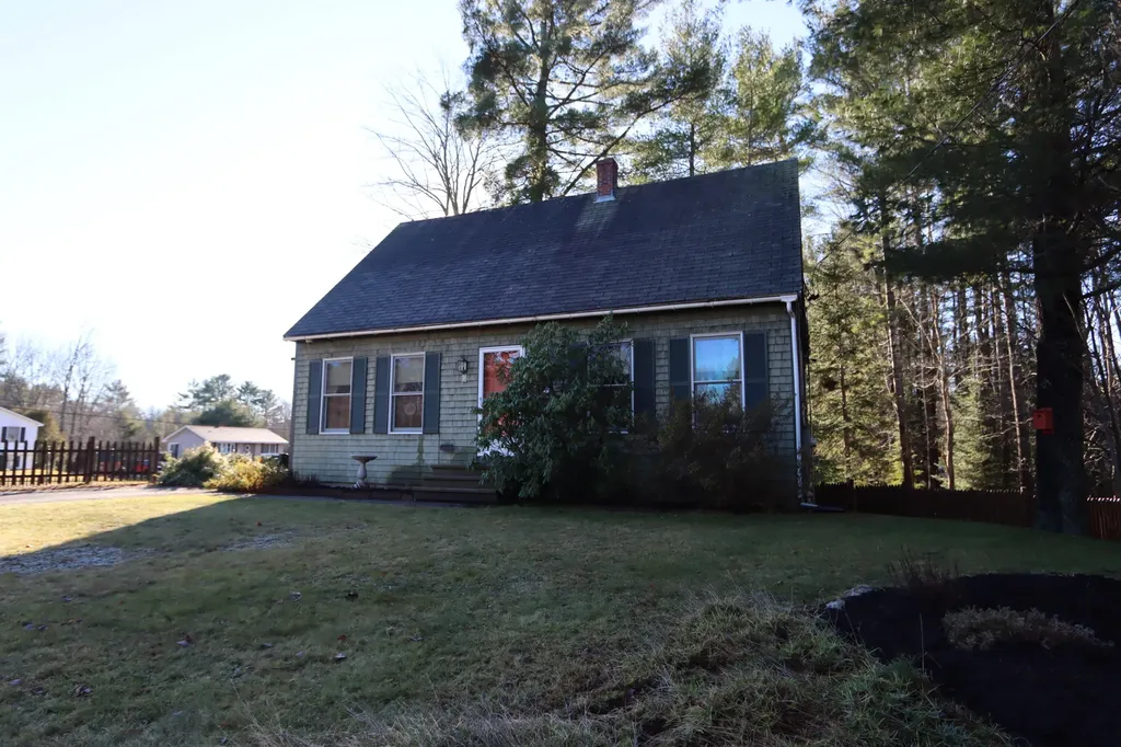 2 Pike Street Lisbon ME 04252