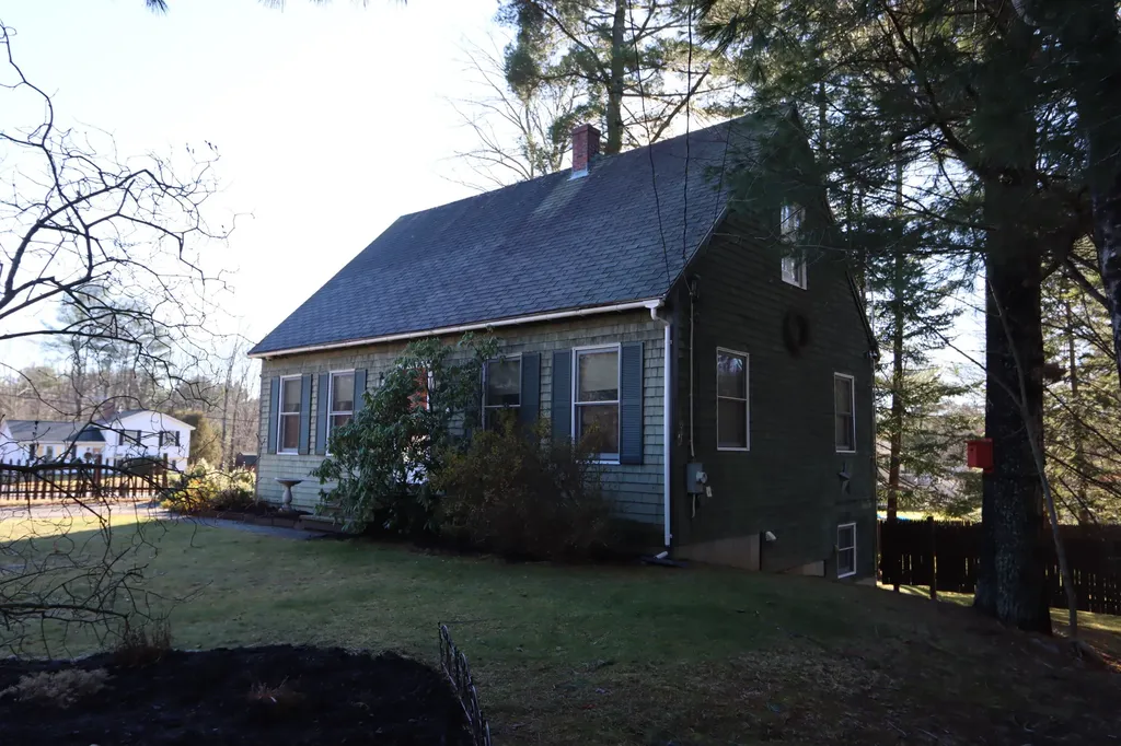 2 Pike Street Lisbon ME 04252