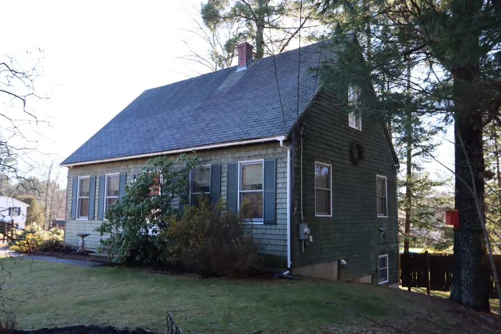 2 Pike Street Lisbon ME 04252
