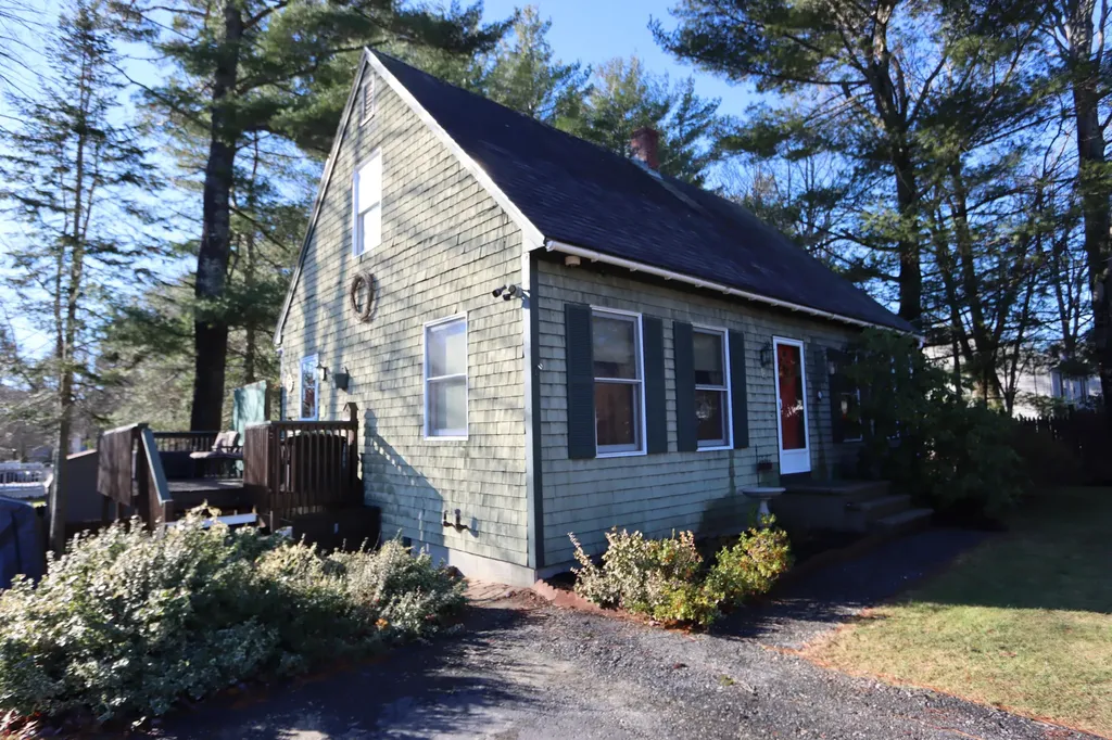 2 Pike Street Lisbon ME 04252