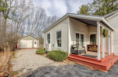 99 Melissa Drive Yarmouth ME 04096
