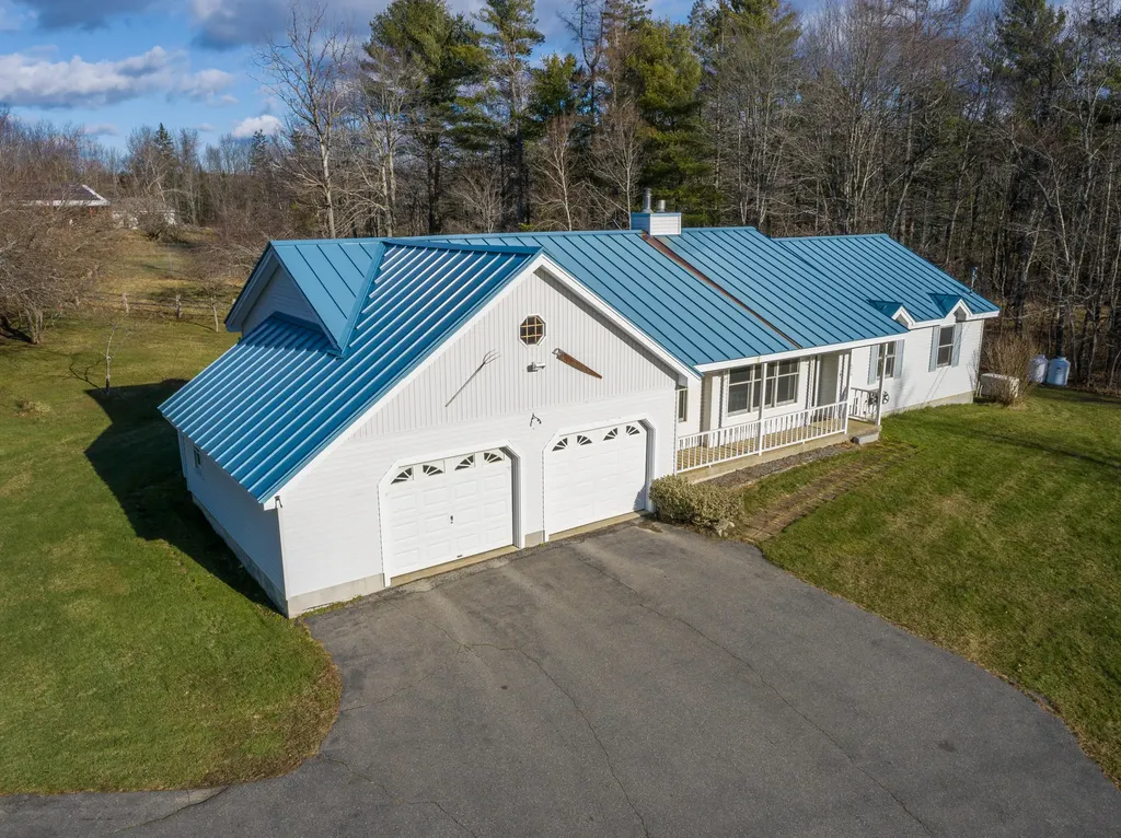 476 Swetts Pond Road Orrington ME 04474