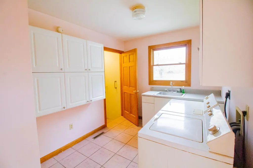 476 Swetts Pond Road Orrington ME 04474