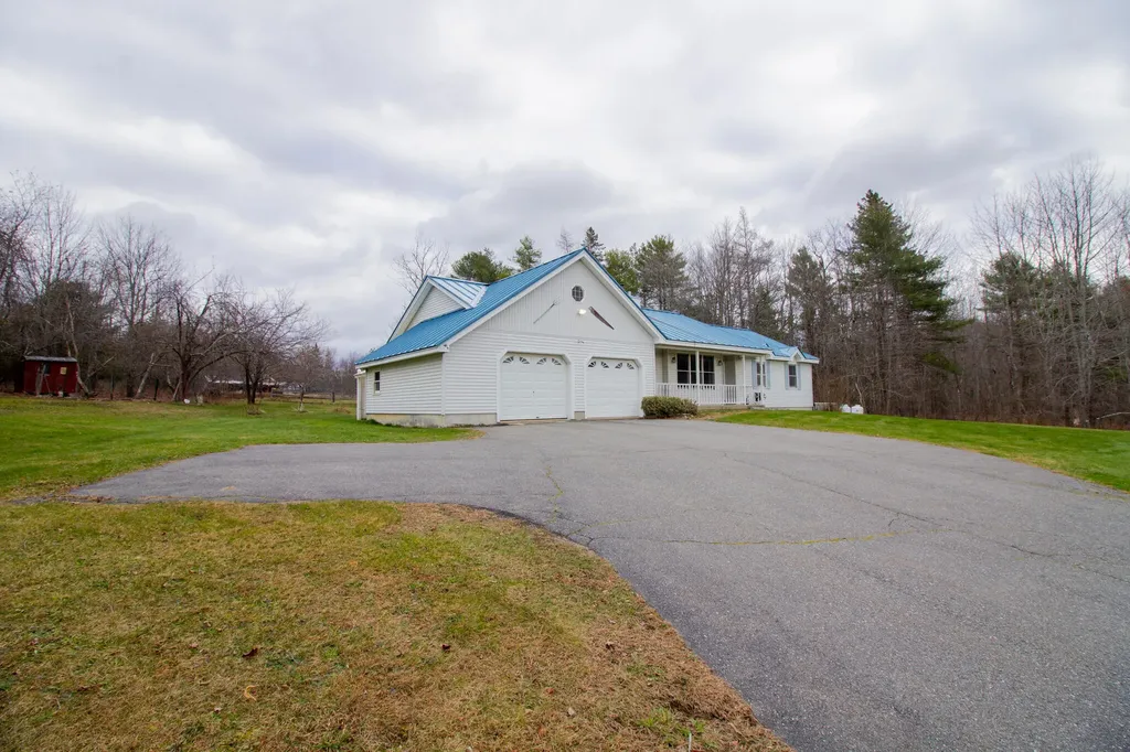 476 Swetts Pond Road Orrington ME 04474