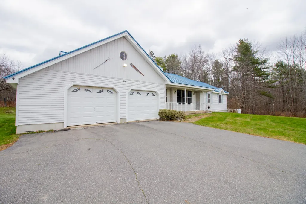 476 Swetts Pond Road Orrington ME 04474