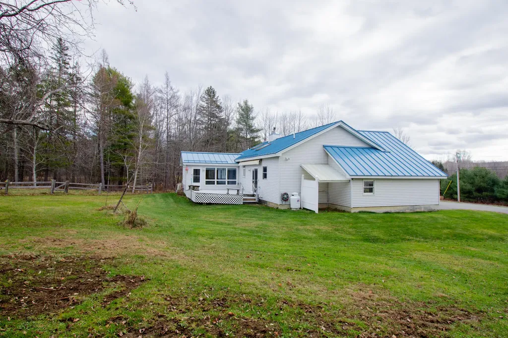 476 Swetts Pond Road Orrington ME 04474