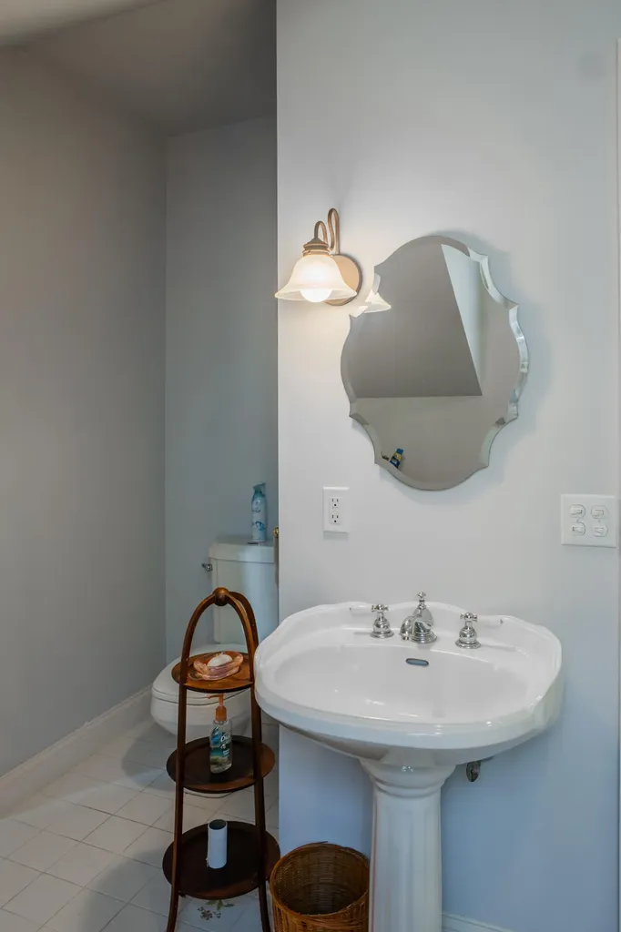 77 Goose Cove Lane Woolwich ME 04579