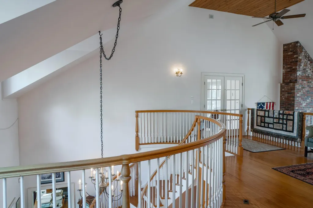 77 Goose Cove Lane Woolwich ME 04579