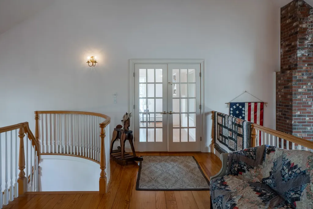 77 Goose Cove Lane Woolwich ME 04579