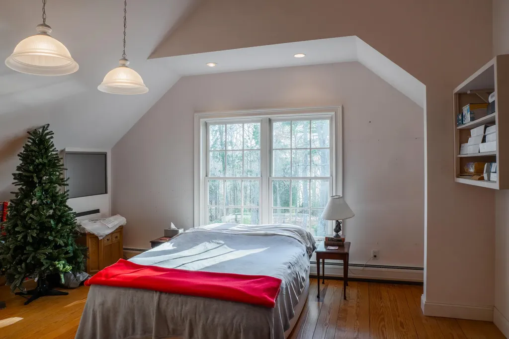 77 Goose Cove Lane Woolwich ME 04579