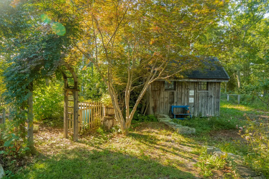 77 Goose Cove Lane Woolwich ME 04579