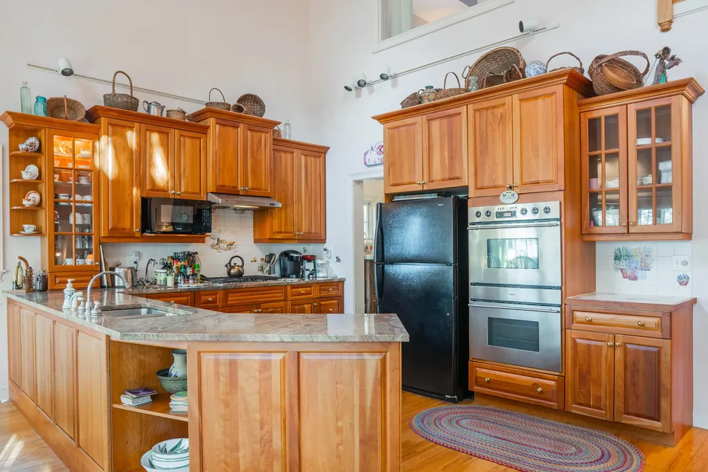 77 Goose Cove Lane Woolwich ME 04579