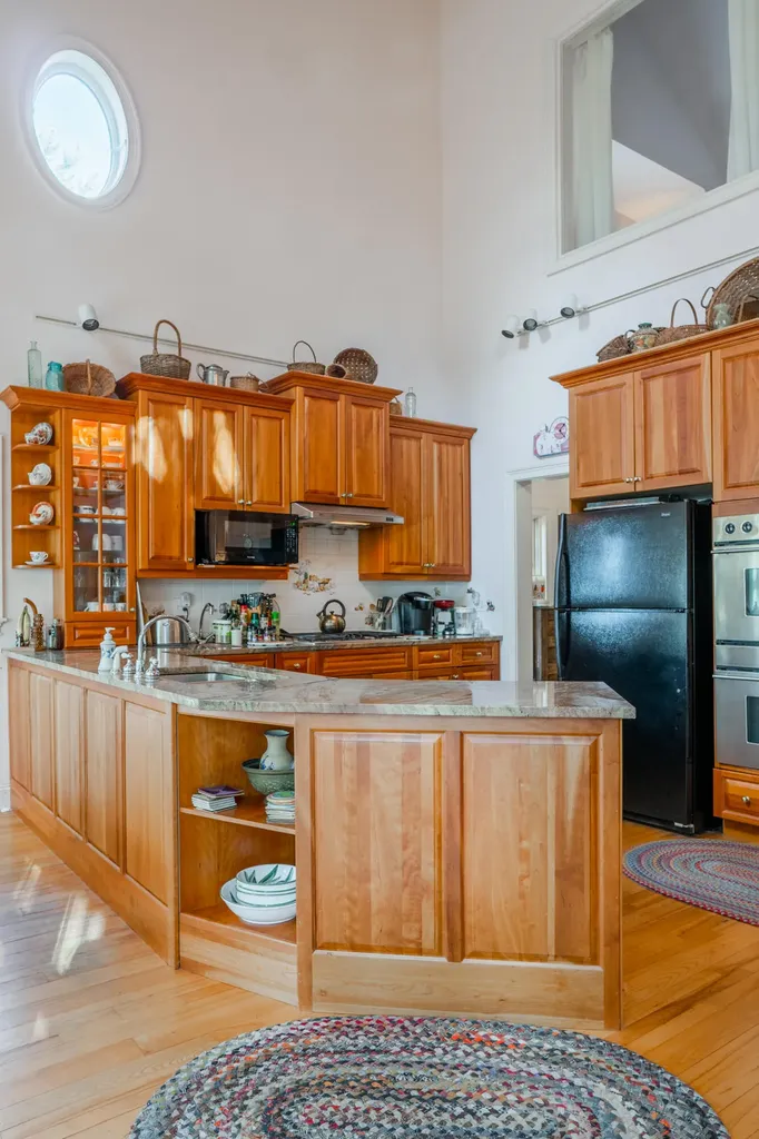 77 Goose Cove Lane Woolwich ME 04579