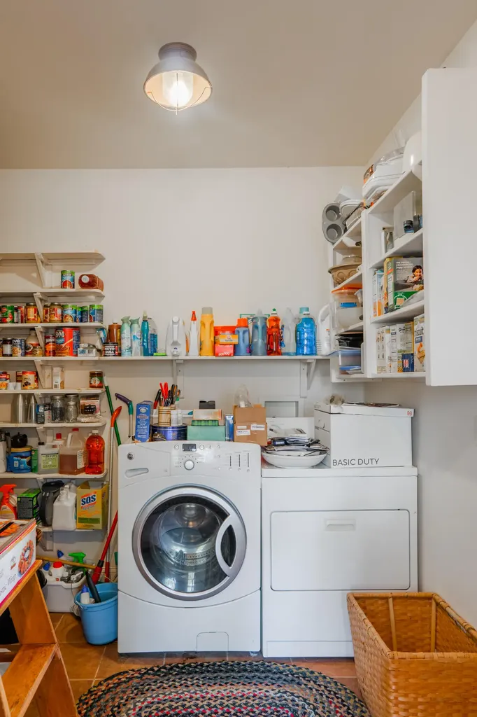 77 Goose Cove Lane Woolwich ME 04579