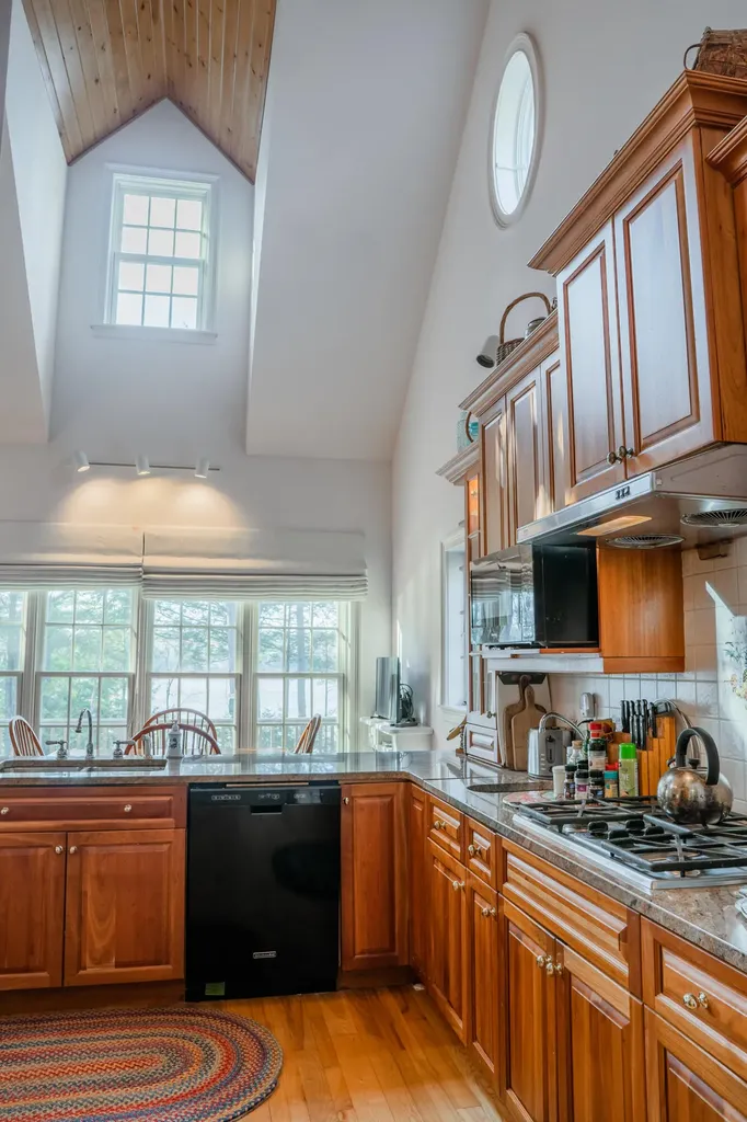 77 Goose Cove Lane Woolwich ME 04579