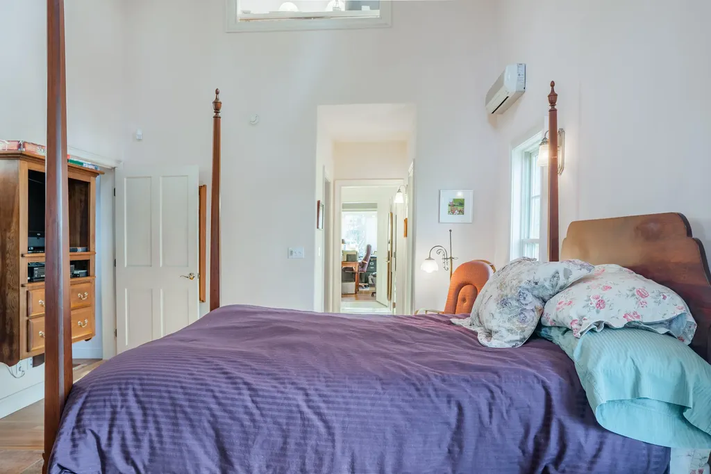77 Goose Cove Lane Woolwich ME 04579
