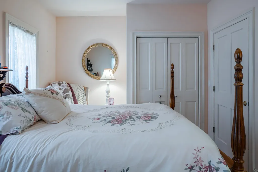 77 Goose Cove Lane Woolwich ME 04579