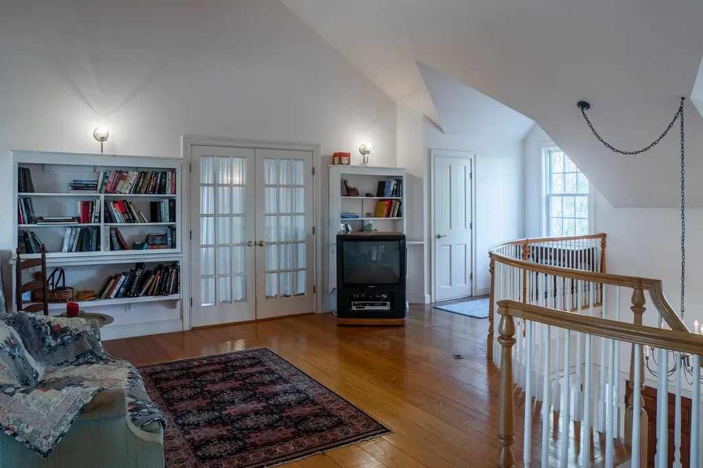 77 Goose Cove Lane Woolwich ME 04579