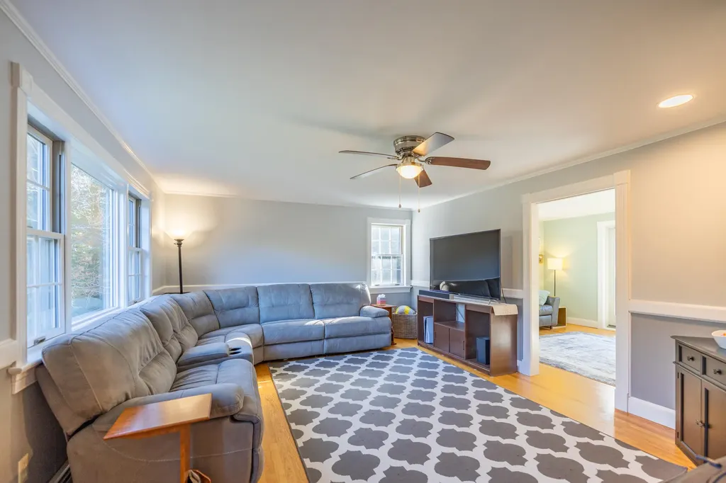 24 Stone Ridge Lane Bowdoin ME 04287