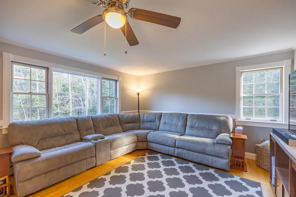 24 Stone Ridge Lane Bowdoin ME 04287
