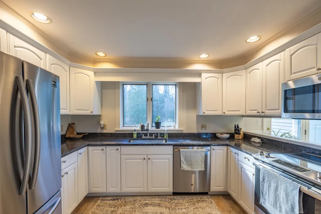 24 Stone Ridge Lane Bowdoin ME 04287
