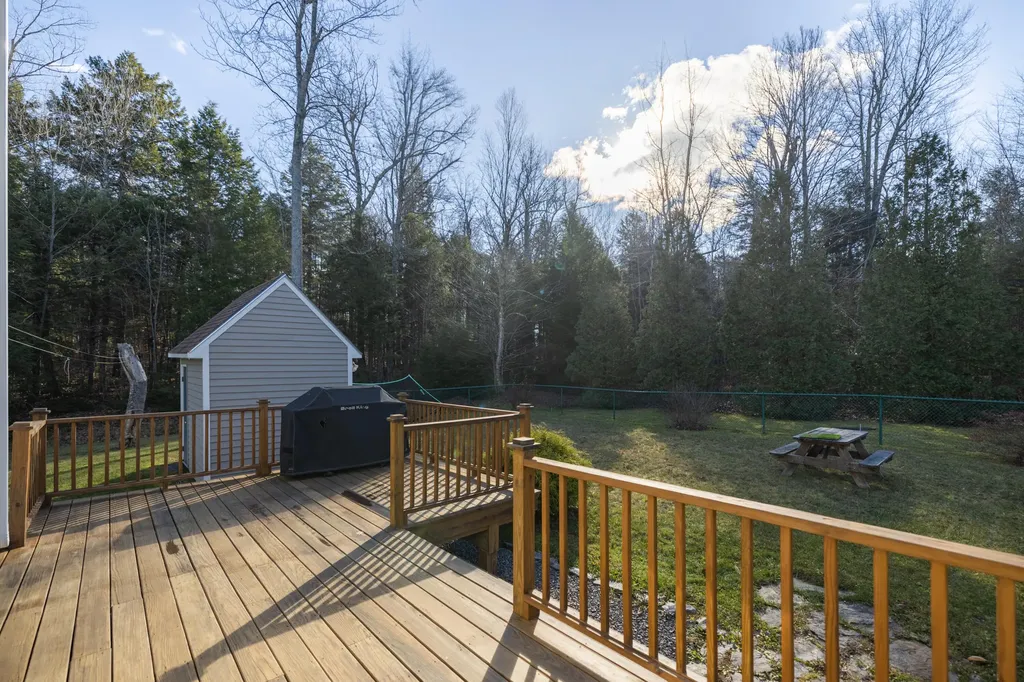 24 Stone Ridge Lane Bowdoin ME 04287