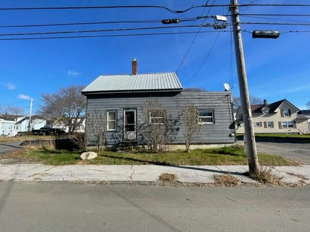 76 Front Street Old Town ME 04468