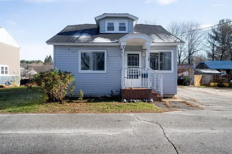 18 Lemaire Avenue Lewiston ME 04240