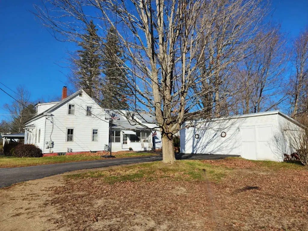 11 Solon Street Norway ME 04268