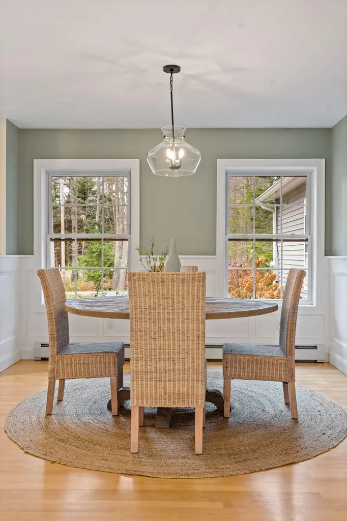 238 Holmes Road Scarborough ME 04074
