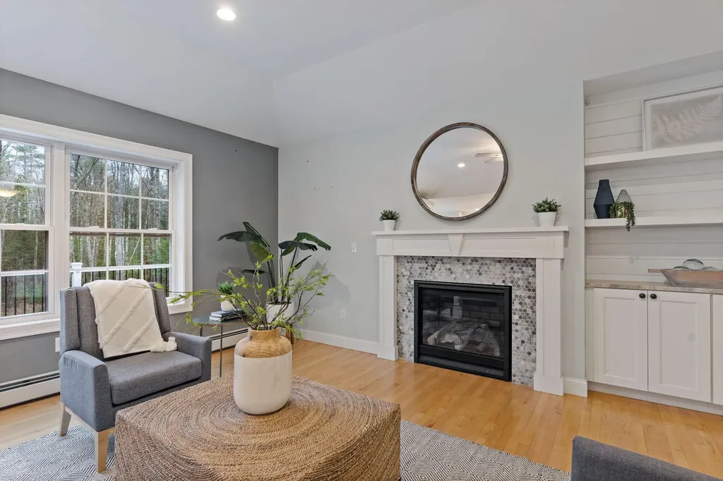 238 Holmes Road Scarborough ME 04074