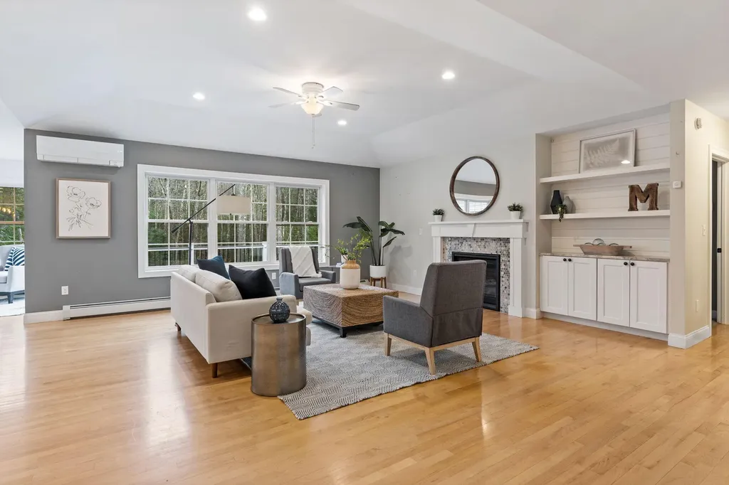 238 Holmes Road Scarborough ME 04074