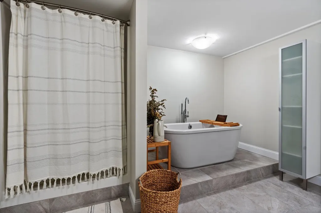 238 Holmes Road Scarborough ME 04074