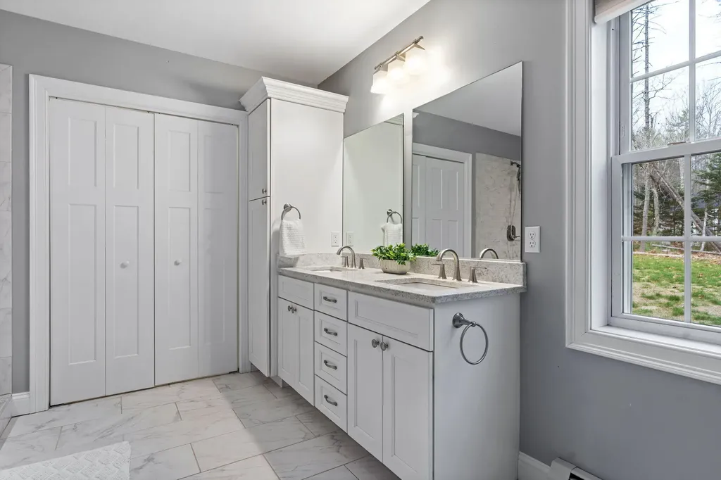238 Holmes Road Scarborough ME 04074
