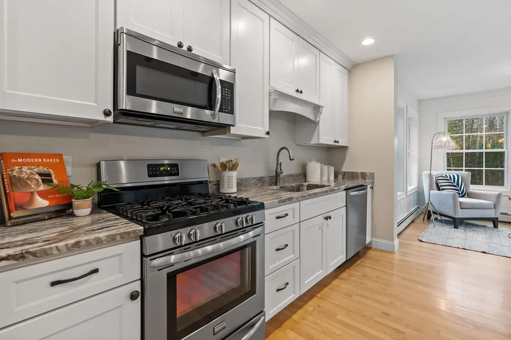 238 Holmes Road Scarborough ME 04074