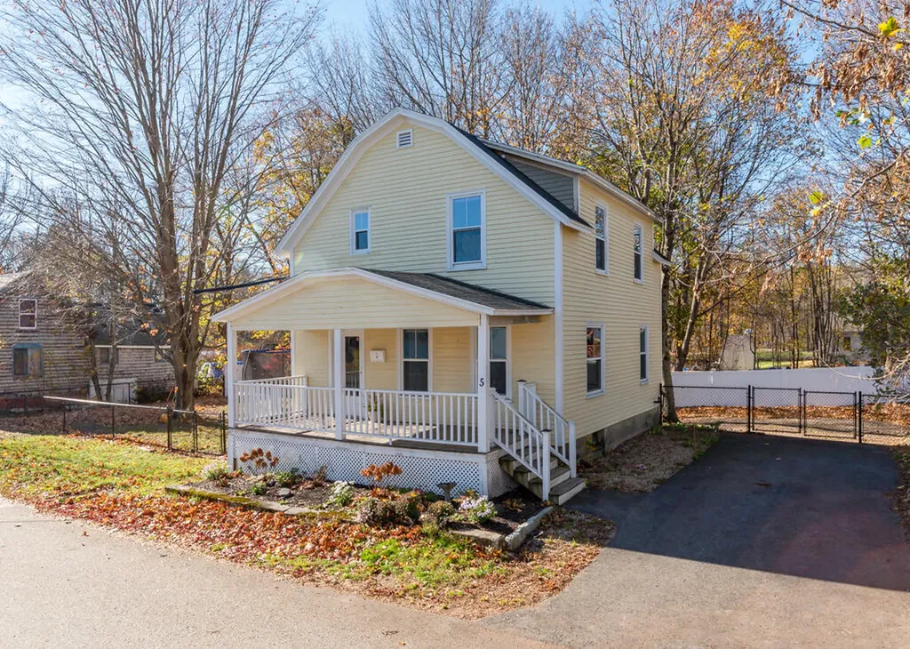 5 Lombard Street Gorham ME 04038