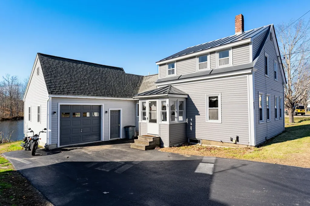 892 Main Street Vassalboro ME 04989