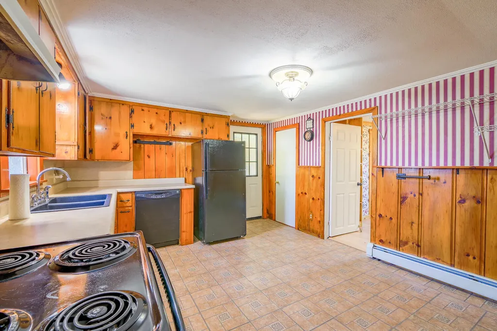 78 Oakland Street Waterville ME 04901