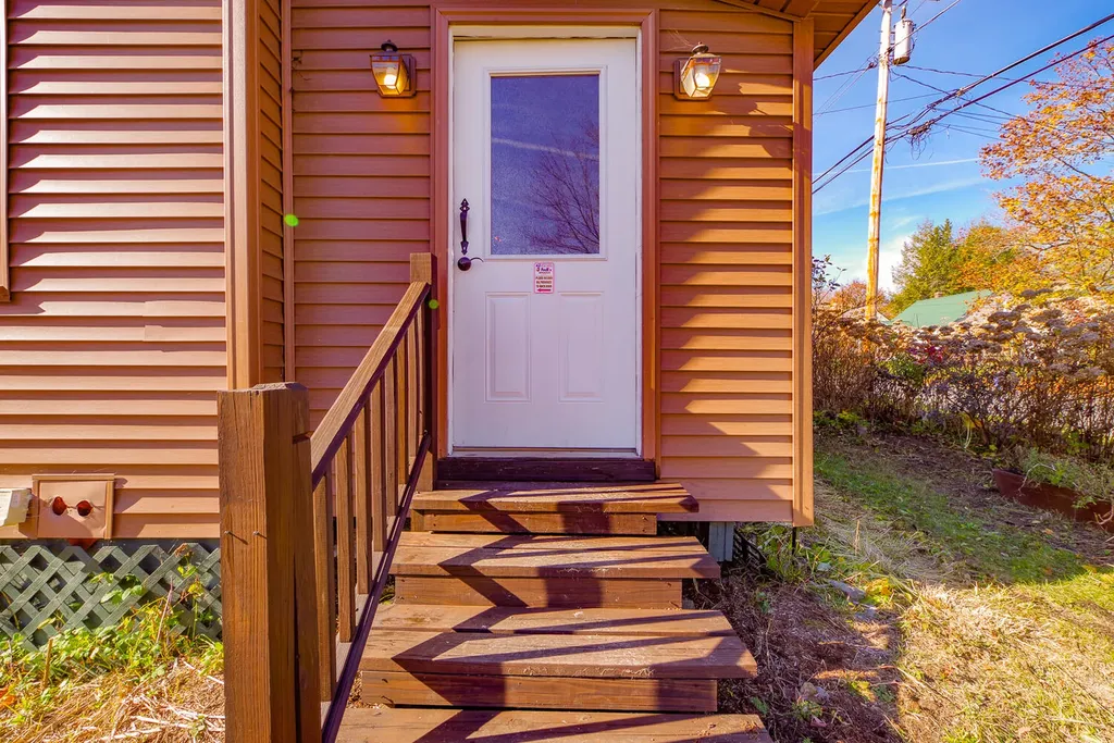 78 Oakland Street Waterville ME 04901