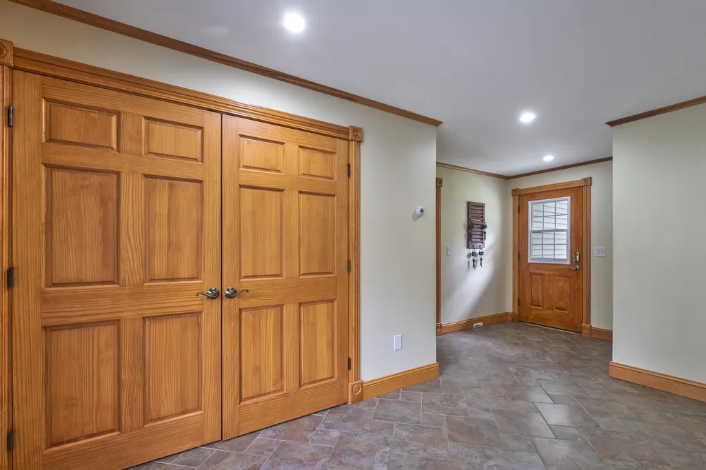 298 Beechwood Street Thomaston ME 04861