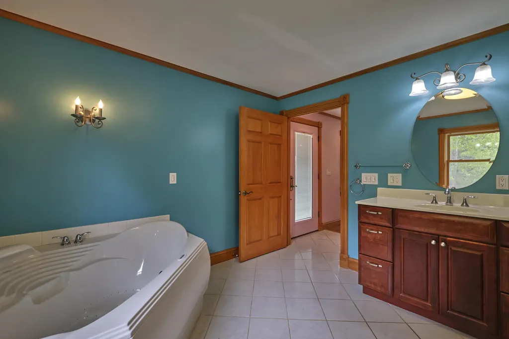 298 Beechwood Street Thomaston ME 04861