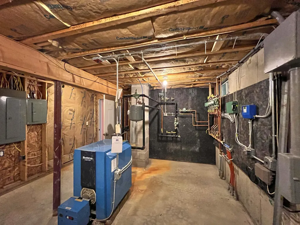298 Beechwood Street Thomaston ME 04861