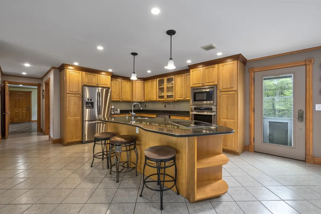 298 Beechwood Street Thomaston ME 04861