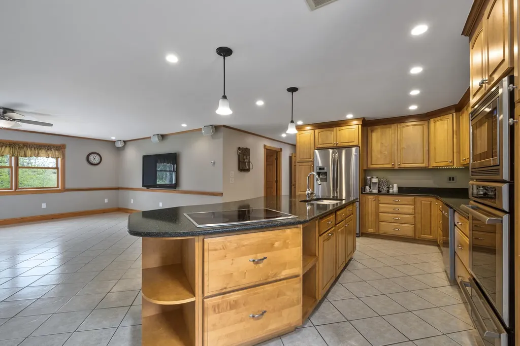 298 Beechwood Street Thomaston ME 04861