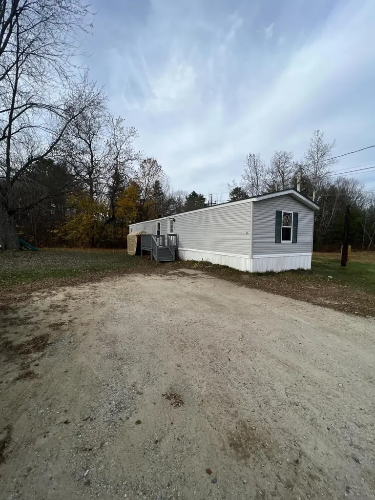 15 Ash Drive Poland ME 04274