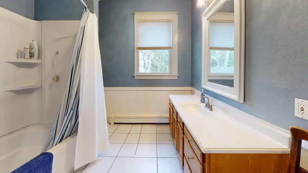 241 Lake Street Auburn ME 04210