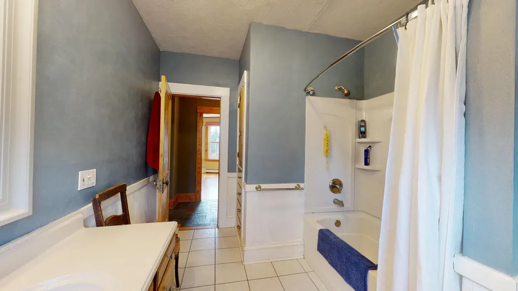 241 Lake Street Auburn ME 04210